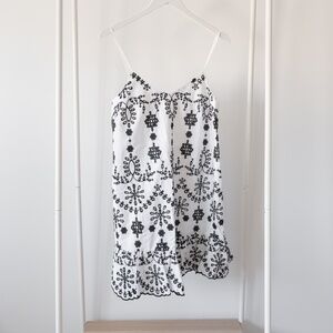 NWT Sugarlips Embroidered Black and White Dress - Medium